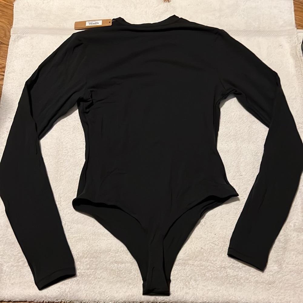 FITS EVERYBODY LONG SLEEVE CREW NECK THONG BODYSUIT - Picture 2 of 3